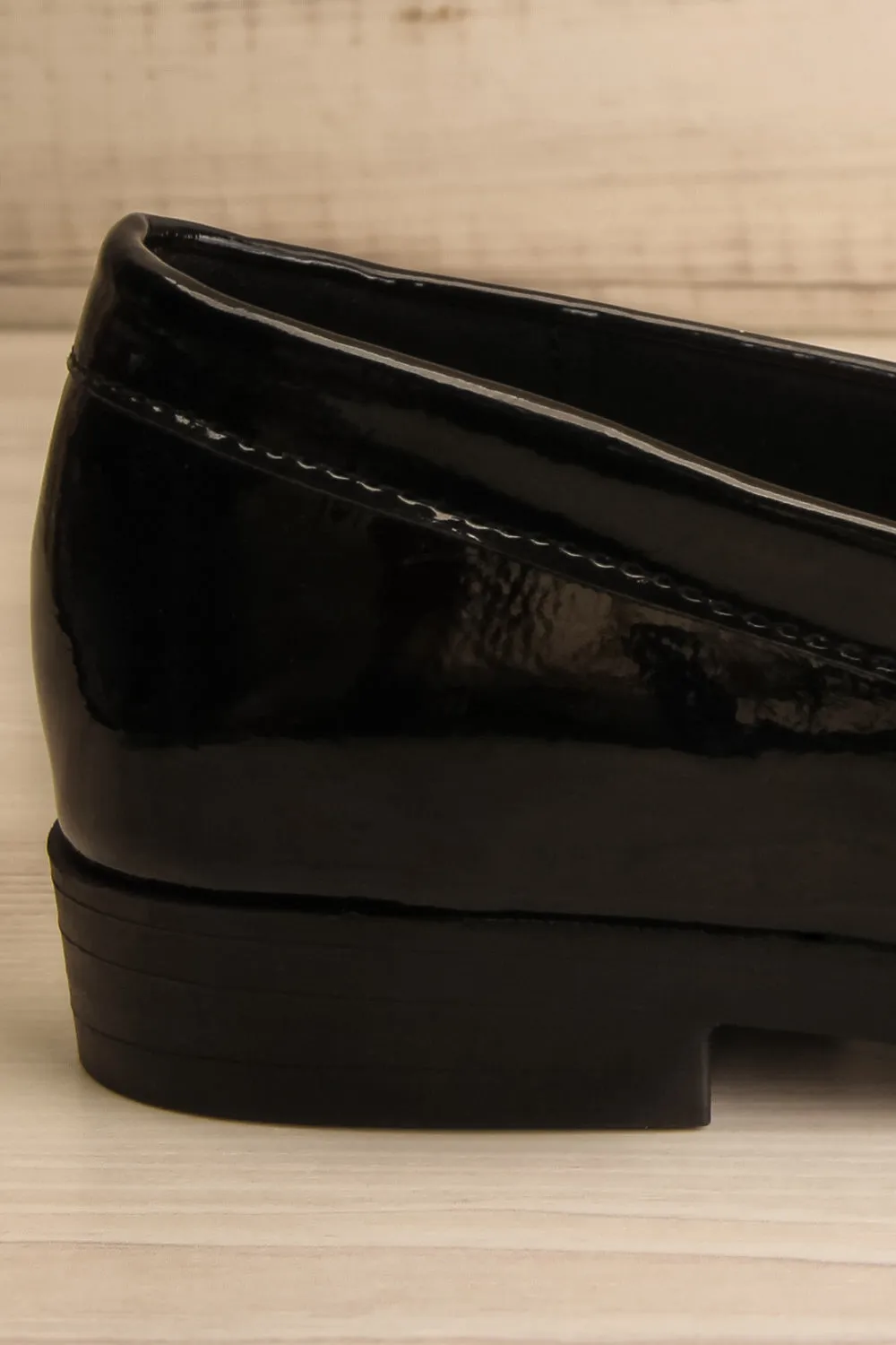 Erick Glossy | Black Loafers