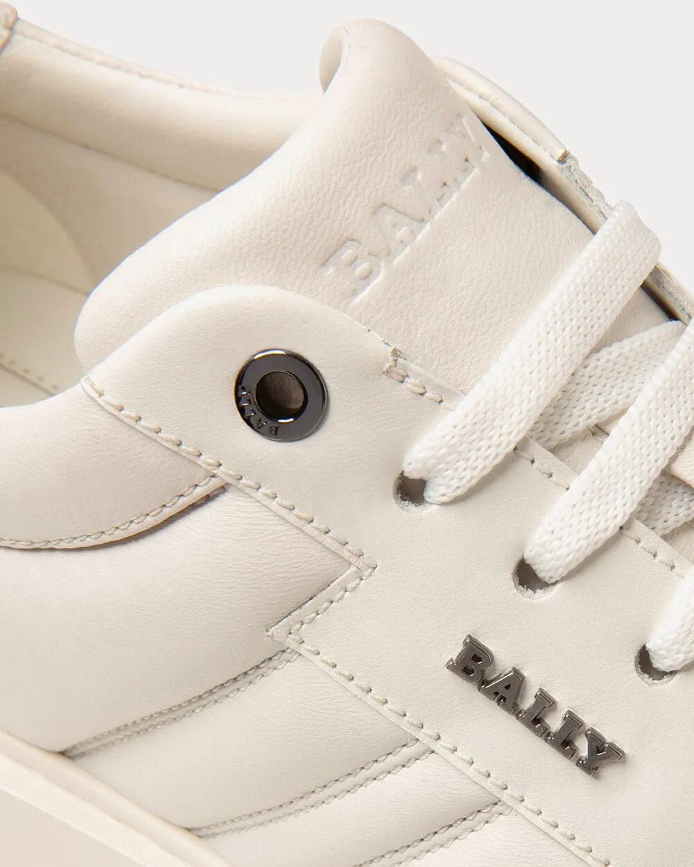Maudo Leather White Low Top Sneakers
