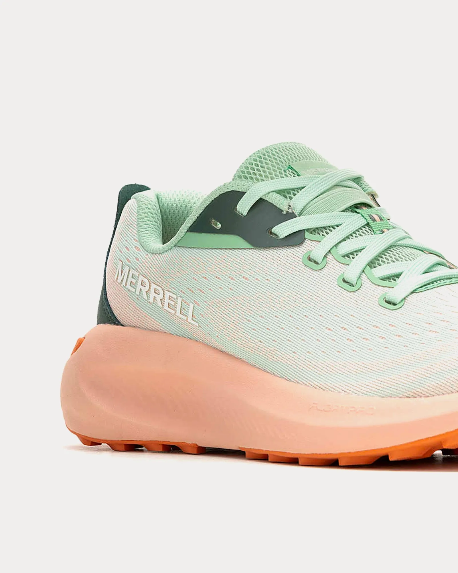 Morphlite Mentha / Peach Running Shoes