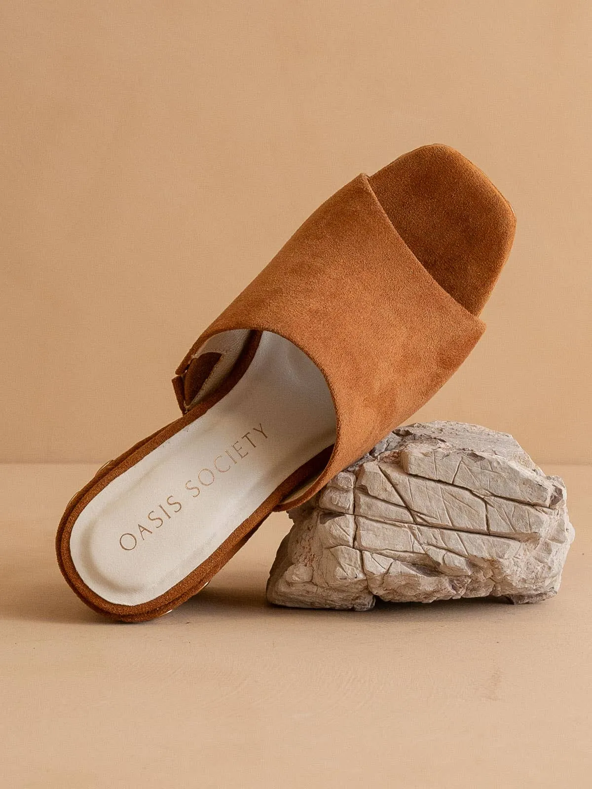 Oasis Society The Leona | Caramel Studded Platform Heel