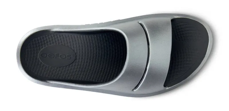 OOFOS Women's OOmega OOahh Stacked Slide - Basalt