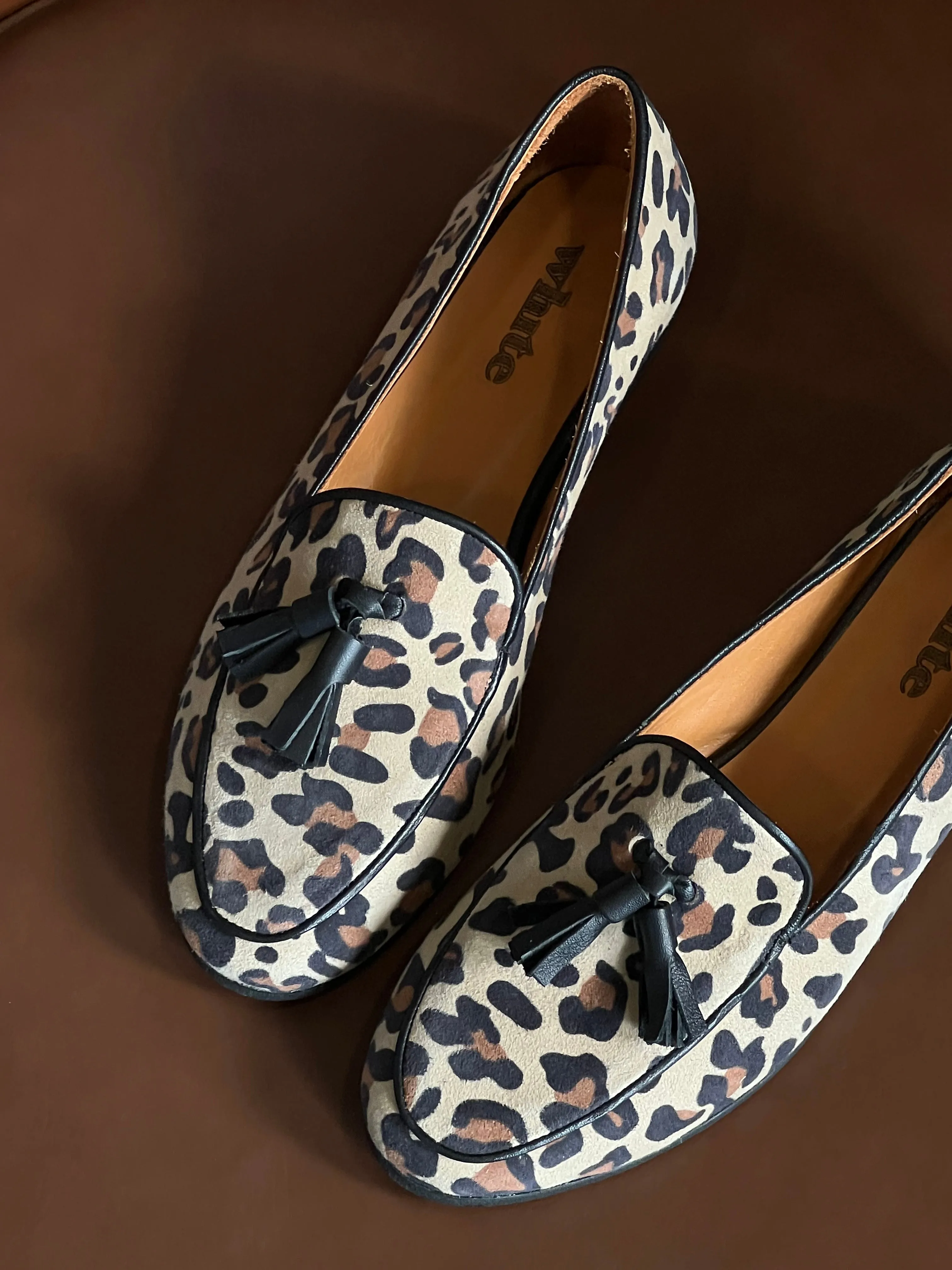 Tiger printed flat shoes